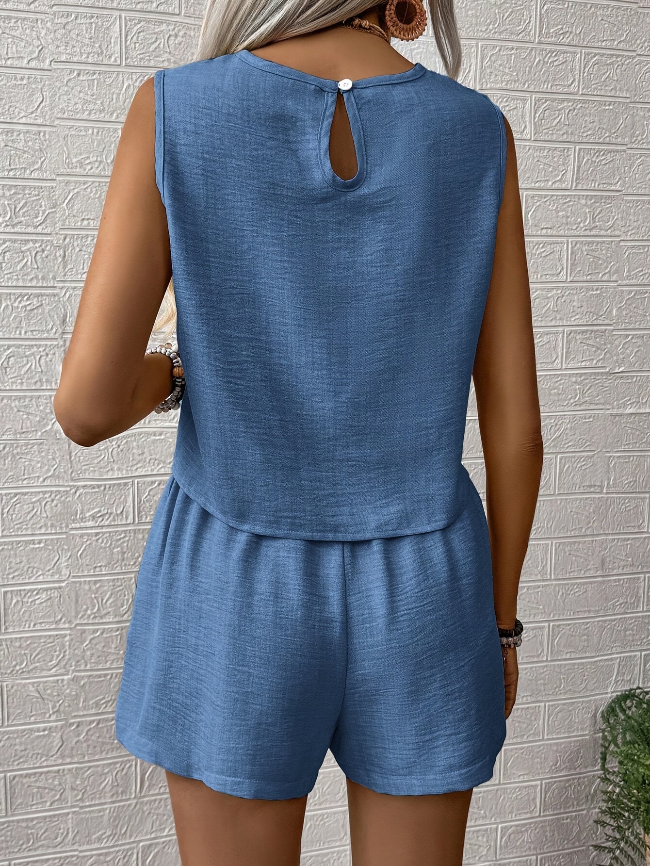 Isalyn Lounge Set