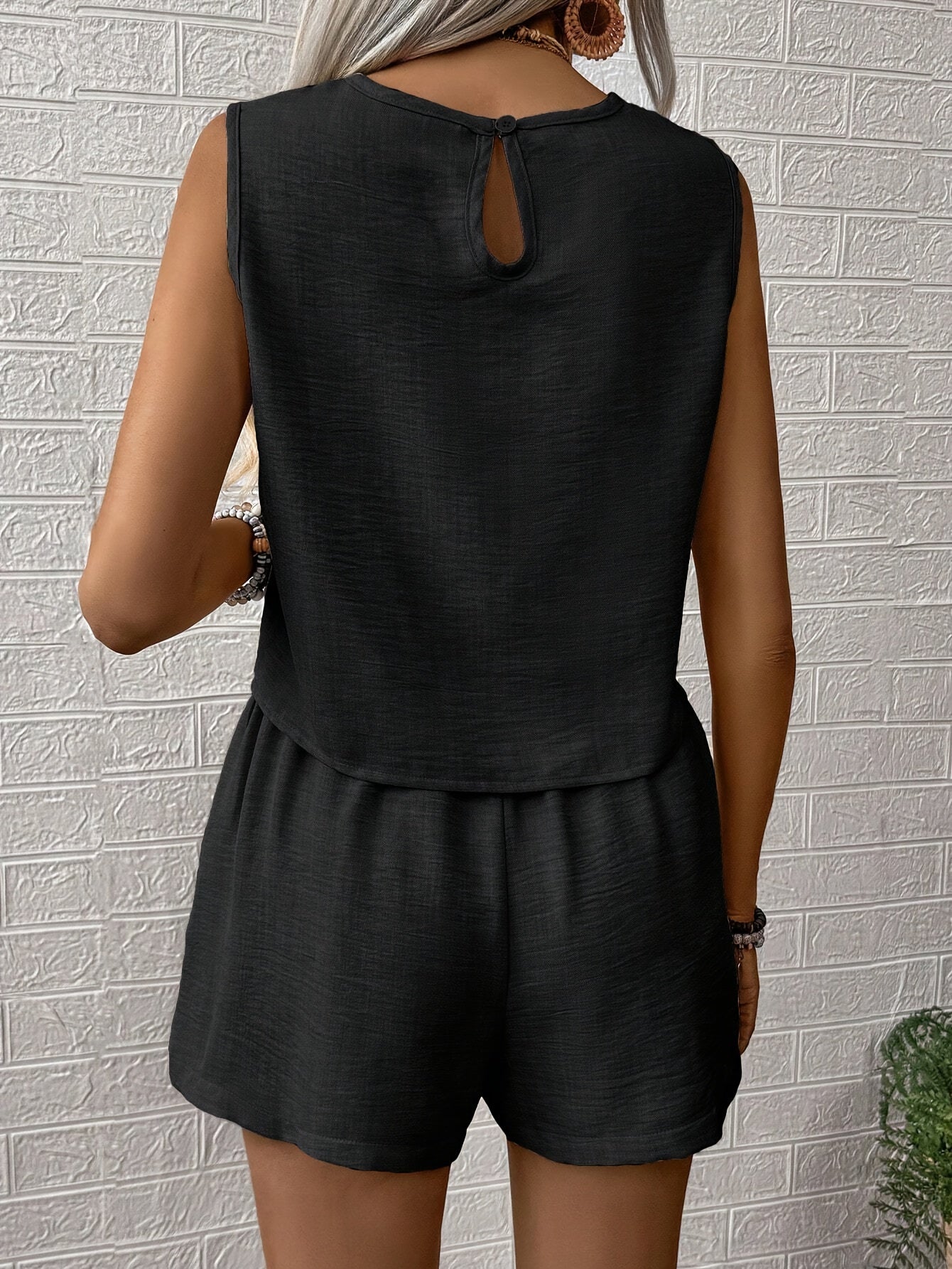 Isalyn Lounge Set